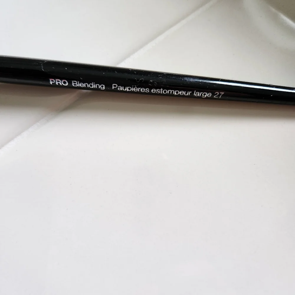 Sephora Pro Large Crease Blending Brush #27 - Picture 2 of 6